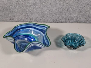 James Hayes ciotola in vetro artistico soffiato a mano e piccola ciotola in vetro blu - Foto 1 di 9