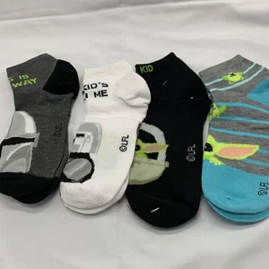 Star Wars Mandalorian Baby Yoda 4 Pair Quarter Socks Large Shoe Size 3-10 - Picture 1 of 5