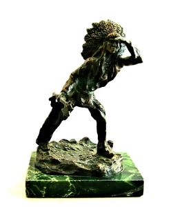 Authentische Carl Kauba Bronze Indianer Pfadfinder Bronzeskulptur grüner Marmorsockel - Bild 1 von 11