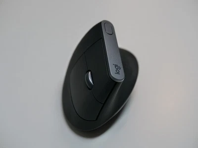 Logitech MX Vertical Bluetooth kabellose vertikale Maus, Grau / Ohne Zubehör - Bild 1 von 3