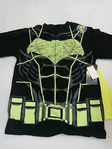 DC Comics Men's Black & Yellow Short Sleeve BATMAN Tee Shirt w/Cape **Medium** - Picture 1 of 7