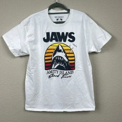 Camiseta Riot Society Para Hombres Blanca Jaws Island Algodón Gráfico Tiburón Talla L Foto 1 de 4