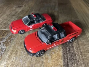 Universal Studios & Spec Cast Chicago Fire Dept Die Cast Set Of 2 Vehicles 2001 - Picture 1 of 9