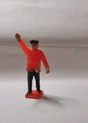 Corgi Toys 461 Range Rover Vigilant Police figure - Image 1 of 2