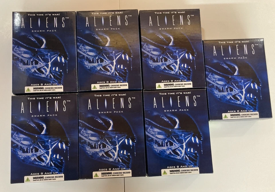 Aliens Swarm Pack Tree House Kids 2004 Juego Completo Foto 1 de 4