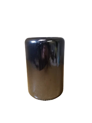 Mac Pro A1481 Xeon 6 Core 3.5GHz 512GB NVMe 64GB Ram Firepro D500 Monterey OS - Image 1 of 4