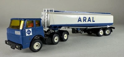 Cisterna de gasolina Siku ARAL - V288 Henschel Foto 1 de 4