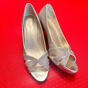 Bandolino Silver Glitter Peep Toe Pumps Women’s Size 10M. Dressy Mabele 3” heels - Picture 1 of 4