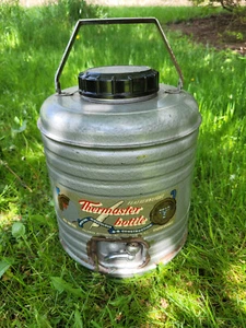 Vintage Featherweight Thermaster Insulated Bottle by Poloron Products RARE find - Picture 1 of 23