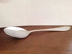 VAJILLA DE ACERO INOXIDABLE 18/8 COREA ""HILO NEWBURY DORADO"" PATRÓN CUCHARA PARA SERVIR - Imagen 1 de 7