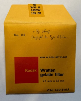 KODAK WRATTEN GELATIN FILTER NO. 85 3" /7.6cm Square opened w/ filter frame - Image 1 of 2