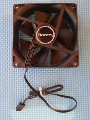 Antec PC Case Cooling Fan 90*90*25mm 3 pin power connector - Image 1 of 3