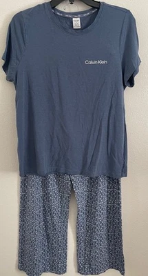 Calvin Klein PJ Set Azul y Blanco Mangas Largas Cintura Elástica Talla Mediana Usado en Excelente Condición ❤️ Foto 1 de 4