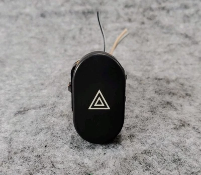 Interruptor de peligro de control de luz de señal de emergencia de advertencia Chevrolet HHR 2006-2011 FABRICANTE DE EQUIPOS ORIGINALES Foto 1 de 4