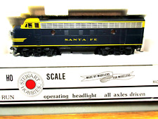 Ho Scale 8450 Stewart Hobbies / Kato F3-A Santa Fe Freight Diesel Locomotive