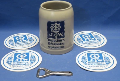 Augustiner Bräu München Krug Steinkrug 0,5L + 4x Augustiner Bierdeckel + Öffner