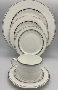 Kate Spade Lenox Library Lane Platin fünfteiliges Tellergedeck (e) - Bild 1 von 5