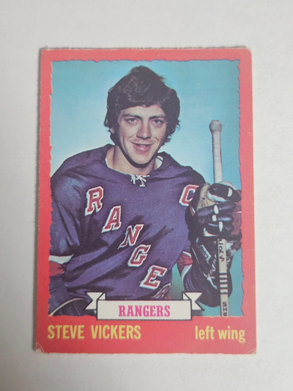 1973-74 O-PEE-CHEE NHL HOCKEY #57 STEVE VICKERS NEW YORK RANGERS LIGHT