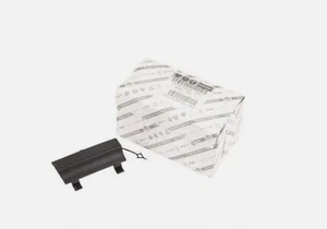 Tappo gancio traino paraurti posteriore originale Fiat 500X Sport 735709529 - Foto 1 di 1