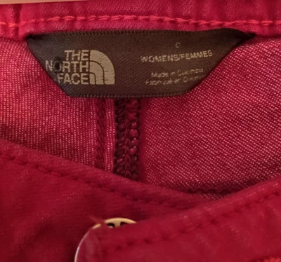 Pantalones de mezclilla ajustados para mujer The North Face talla 6 - rojos Foto 1 de 4