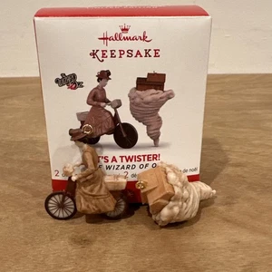 Hallmark Der Zauberer von Oz It's A Twister 2er Set Miniatur Mini Ornamente 2016 - Bild 1 von 4
