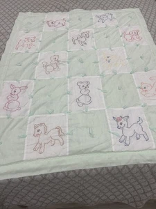 Vintage Babydecke handbestickt Tiere mintgrün 40” x 48” - Bild 1 von 7