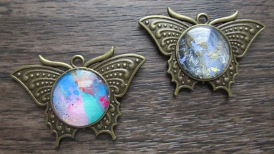 Lote de colgantes de mariposa - suministros para hacer joyas - acrílico vertido varios colores Foto 1 de 4