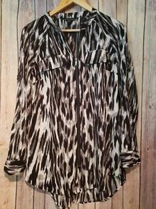 Camicetta tunica nuova con etichette Rock & Republic taglia XS zip davanti stampa animalier maniche a linguetta arrotolata - Foto 1 di 6