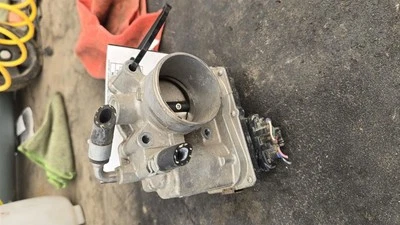 КОРПУС ДРОССЕЛЬНОЙ ЗАСЛОНКИ 2012-2019 NISSAN VERSA - Изображение 1 из 4