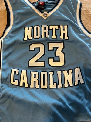 MICHAEL JORDAN BLUE #23 NORTH CAROLINA JERSEY SIZE 48 - Image 1 of 4
