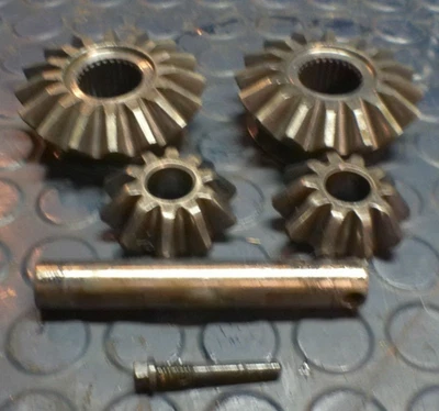 8.8 Front Differential Spider Gear Kit OEM 2000-2003 Ford F150 - Image 1 of 2