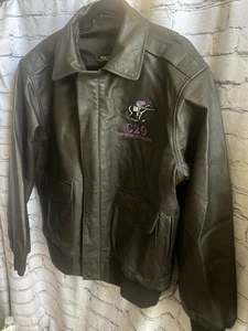 Neu mit Etikett Burks Bay dunkelbraun gefütterte Leder G20 Ultimate Furlong Bomberjacke Größe L - Bild 1 von 10