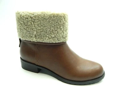 BOTAS STYLE & CO BETTEY BIQUEIRA AMÊNDOA FEMININA TAMANHO 6.5 SEM CAIXA - Imagem 1 de 4