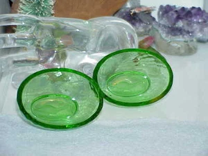 2 Beautiful Czech Bohemian Green Glass Intaglio Salt dish Pheasant Diamond Quilt - Picture 1 of 8