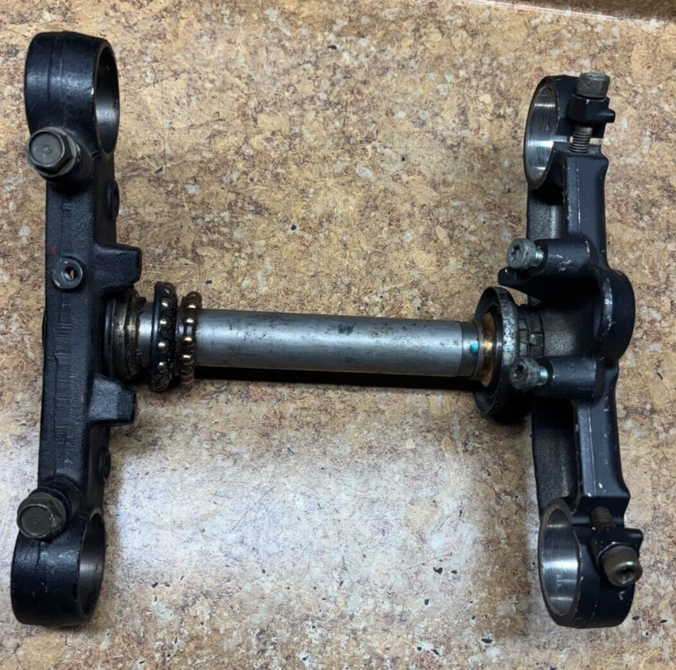 1997 Honda CBR600 F3 CBR 600 CBR600F3 600F3 Triple Tree Fork Clamp Mount C5 - Image 1 of 3