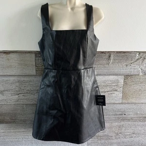 Lulu’s Bring the Vibes schwarzes ärmelloses Minikleid aus veganem Leder Größe Small neu mit Etikett - Bild 1 von 9