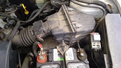 Filtro de aire 3,0 L compatible con 01-04 ESCAPE 229870 Foto 1 de 4