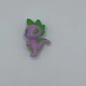 Mini Figura My Little Pony Bolso Ciego Spike Purple Dragon - Imagen 1 de 2