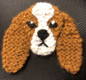 CAVALIER KING CHARLES SPANIEL KNITTED BROOCH