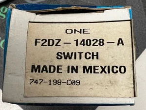 GENUINE FORD PARTS F2DZ-14028-A power door lock switch 86-07 TAURUS/SABLE - Bild 1 von 2