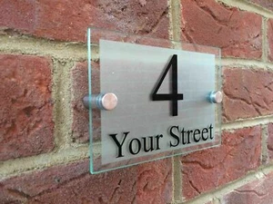 MODERN DOOR NUMBER / ADDRESS PLAQUE GLASS ACRYLIC OUTDOOR HOUSE NAME SIGN - Picture 1 of 3