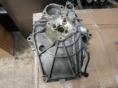 Carcasa campana usada Porsche 924s 944 944 116 401 2R Foto 1 de 4