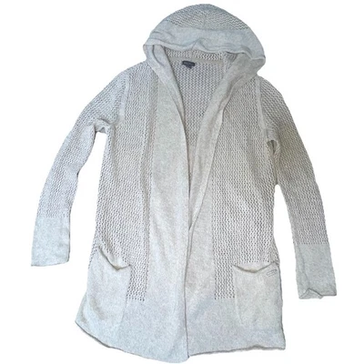 Cárdigan con capucha Eddie Bauer junto a la playa Cottagecore atemporal boho vacaciones costeras Foto 1 de 4