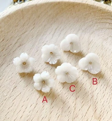 5pcs 12mm Resin plastic pearly white flower clothing shank button sewing jewelry - Image 1 of 4