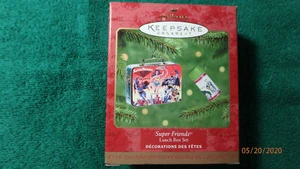 Hallmark Ornament  2000 SUPER FRIENDS - Picture 1 of 1