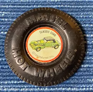 De colección 1969 Mattel Hot Wheels Redlines Clásico Cable Plástico Botón Insignia con Pestaña 11B - Imagen 1 de 2