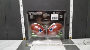 Football Salt & Pepper Shaker Set "New England Patriots". 2018 New In Box - Picture 1 of 6