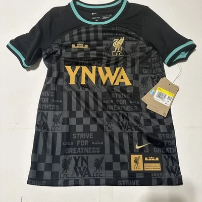 Camiseta Nike Liverpool FC x Lebron James 2023/24 Talla XLarge NUEVA Pequeña Negra Dorada Foto 1 de 4