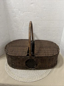 VTG Brown wicker removable double lid egg basket farmhouse country decor - Picture 1 of 13