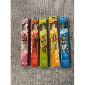Juego de cepillos de dientes Oral-B Star Wars Darth Vader Luke Leia C-3PO R2-D2 nuevo - Imagen 1 de 11